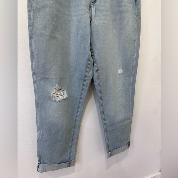 Universal Thread Light Blue Distressed Boyfriend Jeans - Size 8/29R - Picture 3 of 5